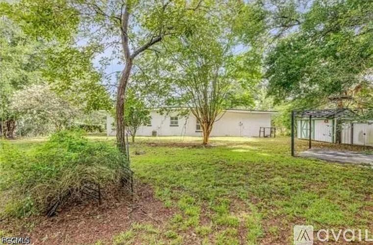 110 Euna Ln — Photo 6