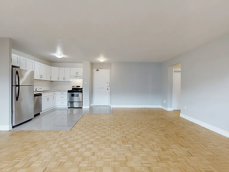 385 Gibb St — Photo 9