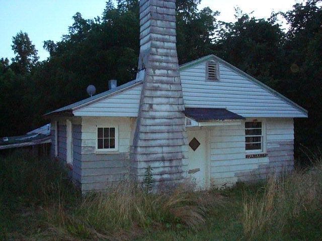 2nd image of 2901 Moreland Gap Rd