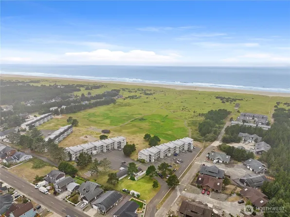 2210 26th Street NW #422, Long Beach, WA 98631