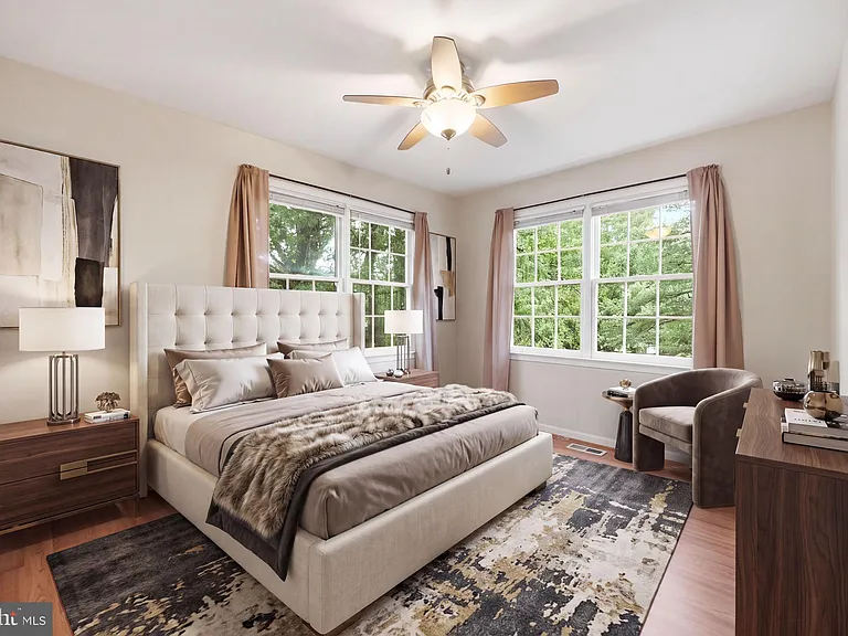 8715 Delcris Dr — Photo 26
