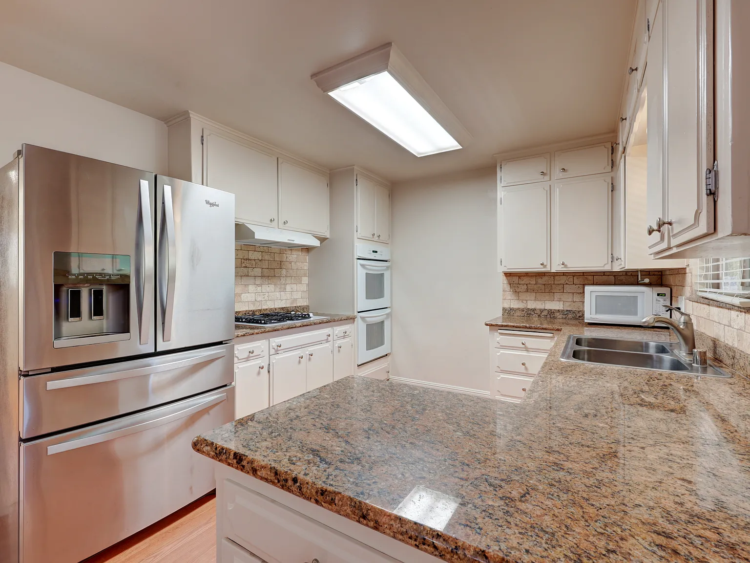 4 bed, 2.5 bath, 2183 sqft, $3,150 — Photo 3