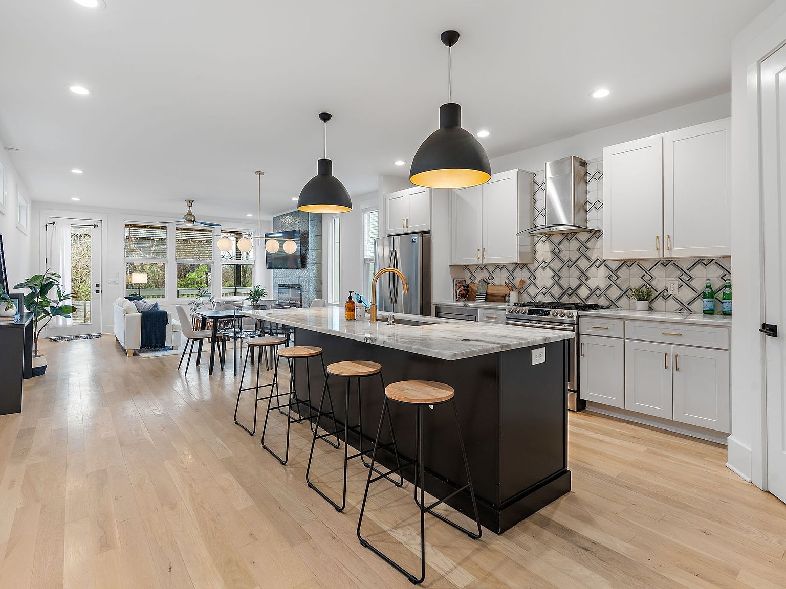 2212 14th Ave N #A, Nashville, TN 37208 | Zillow
