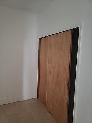 4th image of 568 39th St #F