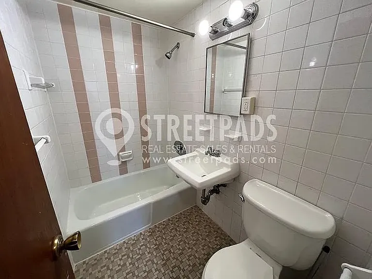 50 S Huntington Ave #11 — Photo 8