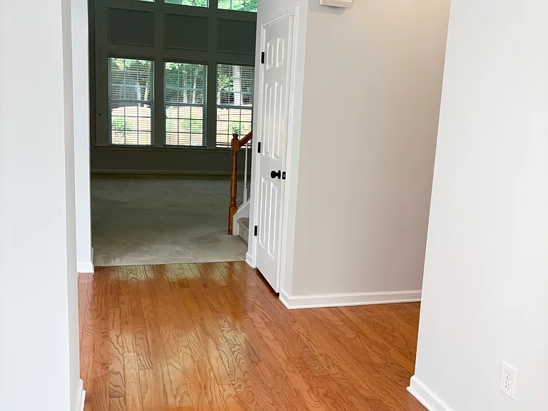 4026 Kingsley Park Ct — Photo 2