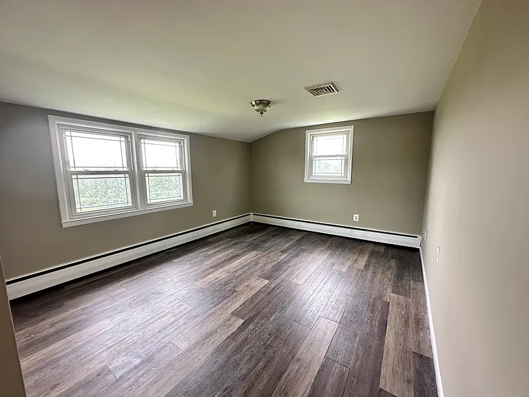 1301 N Gravel Pike #B — Photo 5