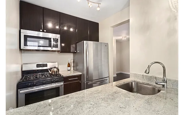 Rented by Douglas Elliman | media 16