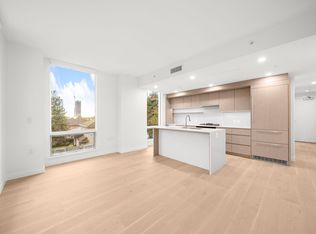 5212 Cambie St #305, Vancouver, BC V6B 2N4