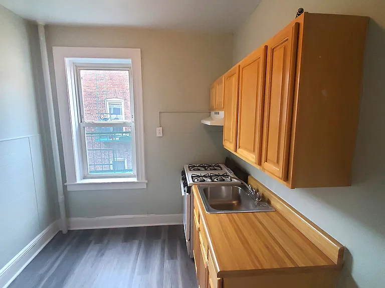 563 Central Ave #DA — Photo 9
