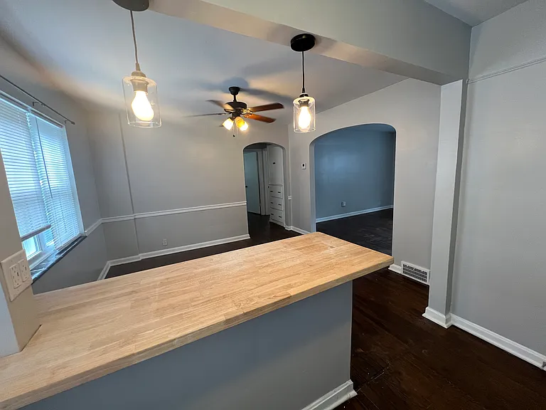 170 N Rose Blvd — Photo 5