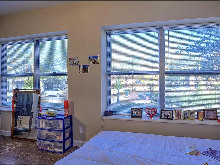 5592 Pershing Ave #32 — Photo 7