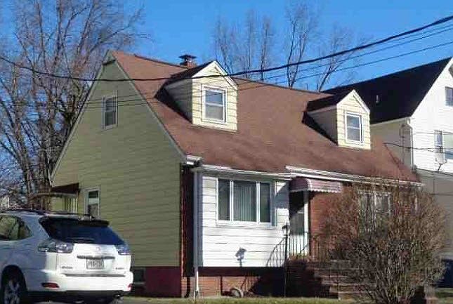 2nd image of 329 Washington Pl