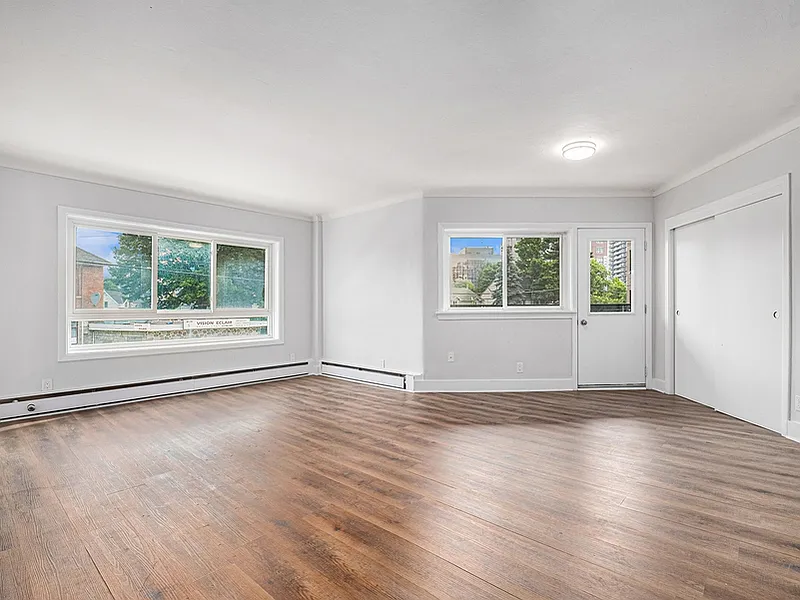350 Mayfield Street — Photo 3
