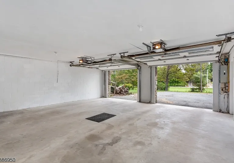 87 Glen Rd — Photo 27