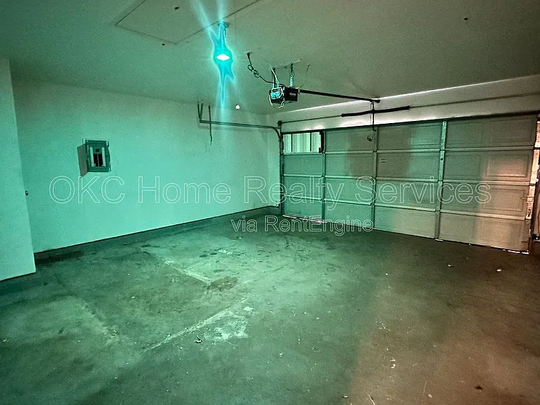 5520 Bush Creek Way — Photo 31