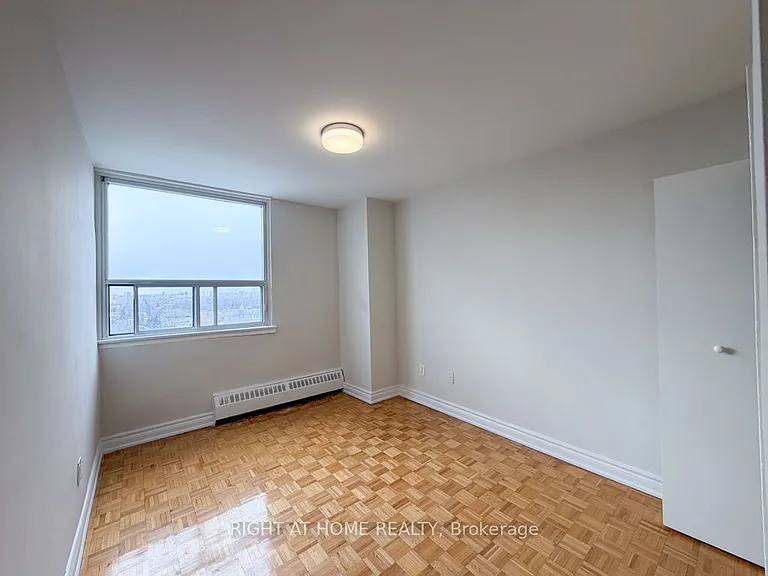 1440 Lawrence Ave W #116 — Photo 11