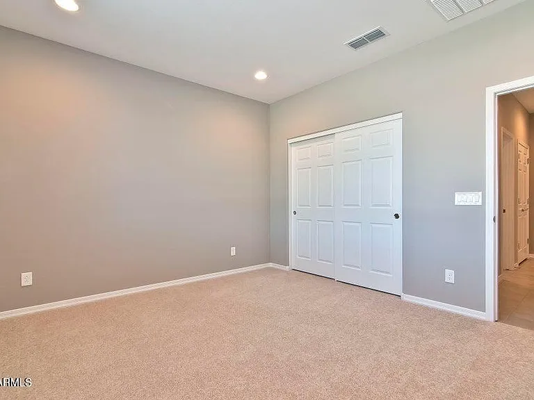 6303 S 24th Pl — Photo 21