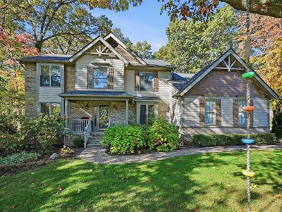 390 Woodsedge Ln, White Lake, MI, 48386