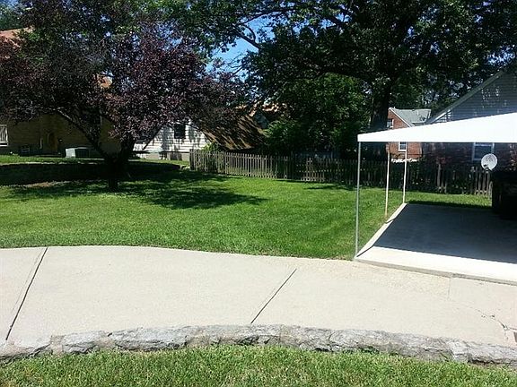 3rd image of 6461 Fair Oaks Ave