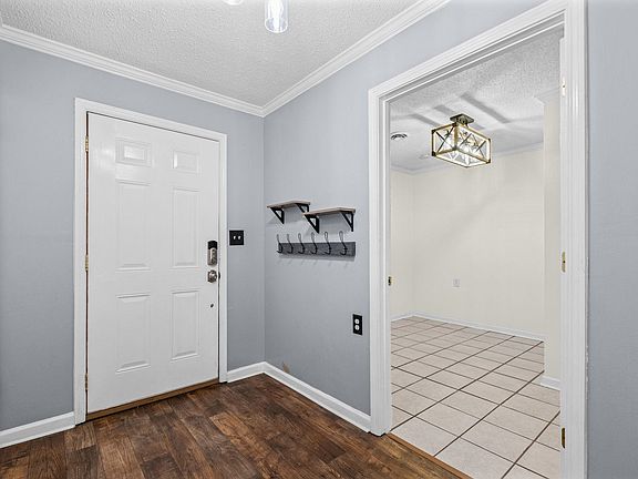 2nd image of 2636 Tipton Rd