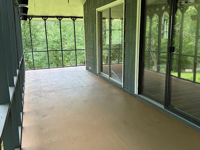 75 Cross Way — Photo 2