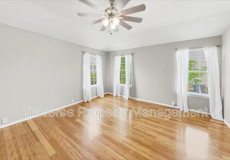 8440 Asheville Ln — Photo 9