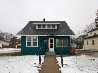 321 3rd St W, Hector, MN 55342