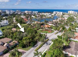 440 Mooring Line Dr, Naples, FL 34102