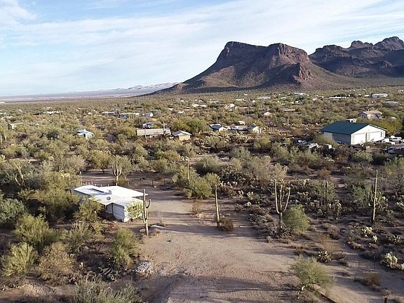 3rd image of 6655 N Desert View Dr