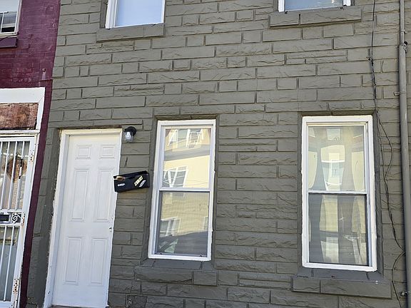 2nd image of 4154 Westminster Ave Unit 2