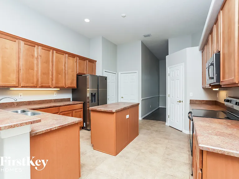 1850 Beth Ct — Photo 7