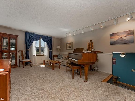5th image of 5421 Vermouth St NW