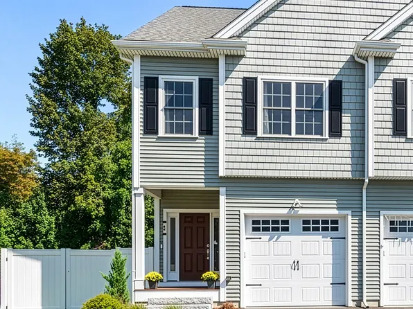 4 Fairmount St #A, Woburn, MA 01801