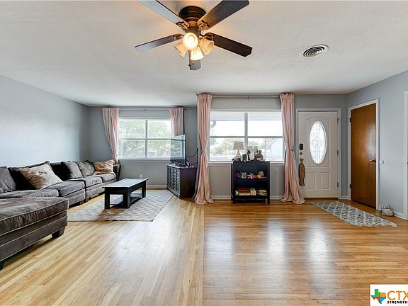 4th image of 1102 S 27th St