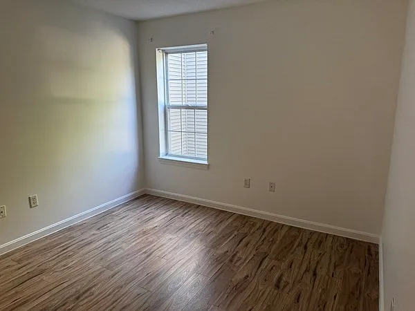 4 Marc Dr #4B6 — Photo 5