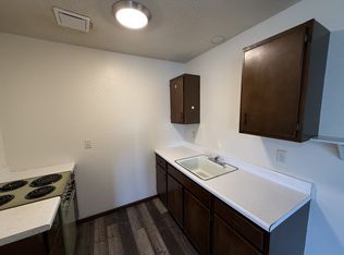 9 E 10th Ave, Groton, SD 57445