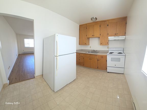 4th image of 415 S 8th St #8