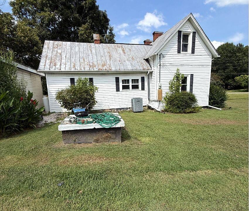 1st image of 160 Fox Glen Rd