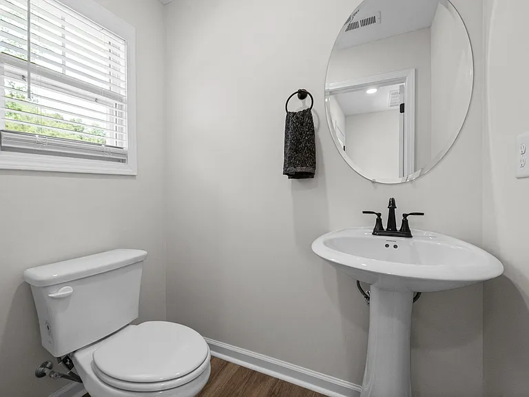 412 Hillside Dr — Photo 22