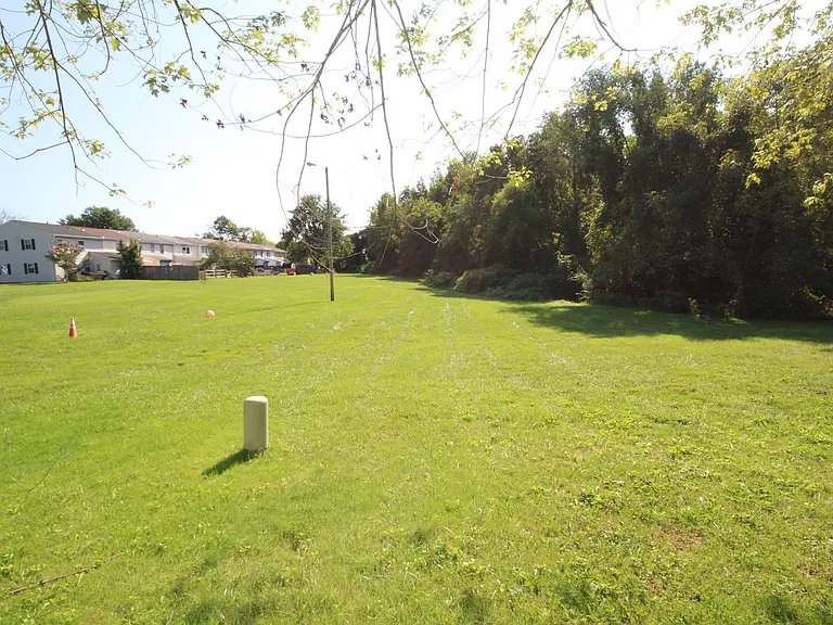 1473 Charlestown Dr — Photo 13