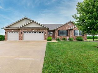 425 Cook Ave, Hamel, IL 62046