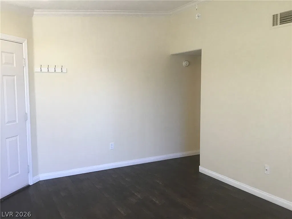 2 bed, 2.0 bath, 947 sqft, $1,280 — Photo 2
