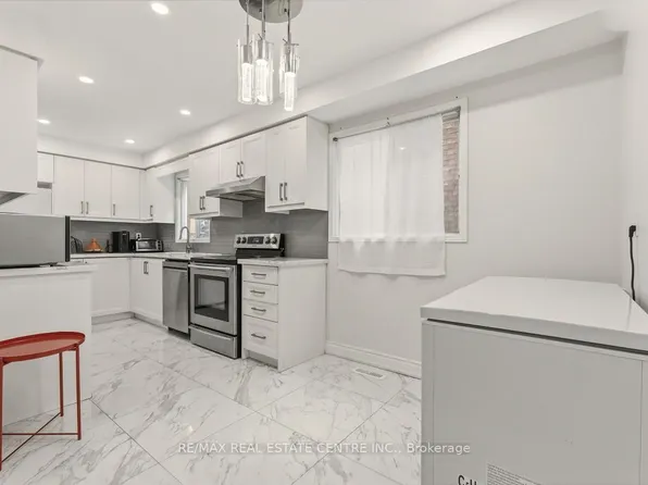 5013 Northern Lights Cir, Mississauga, ON L5R 2P7