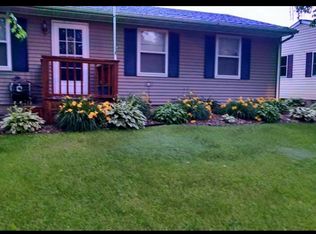 208 Parkview Dr, Tipton, IA 52772