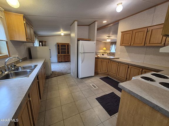 2nd image of 102 Skyline Dr