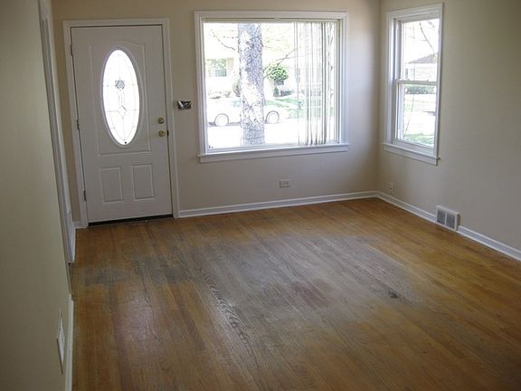 2nd image of 3517 N Sunset Ln