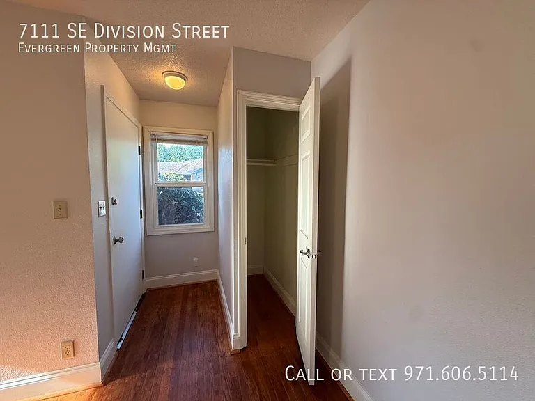 7111 SE Division St — Photo 3