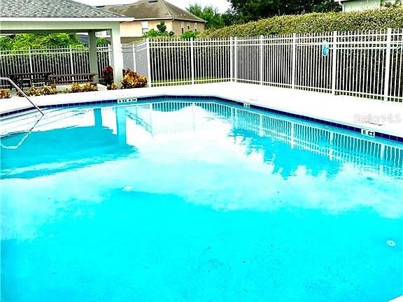 4th image of 639 Harbor Villa Ct
