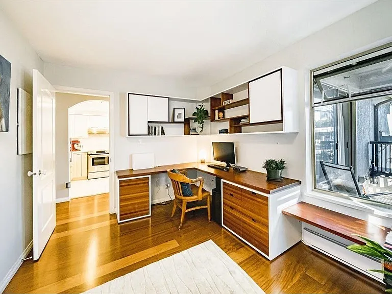 55 E 10th Ave #3 — Photo 17